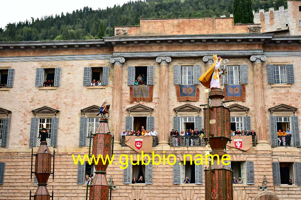 La Corsa in Piazza Grande